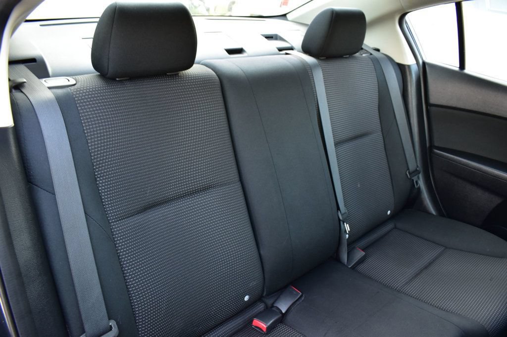 Used 2012 MAZDA MAZDA3 i Sport FWD image 25