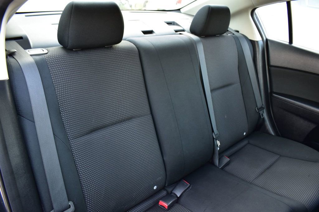 Used 2012 MAZDA MAZDA3 i Sport image 25