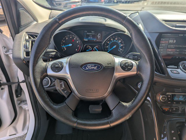 Used 2015 Ford Escape Titanium w/ Equipment Group 301A AWD/4WD image 13