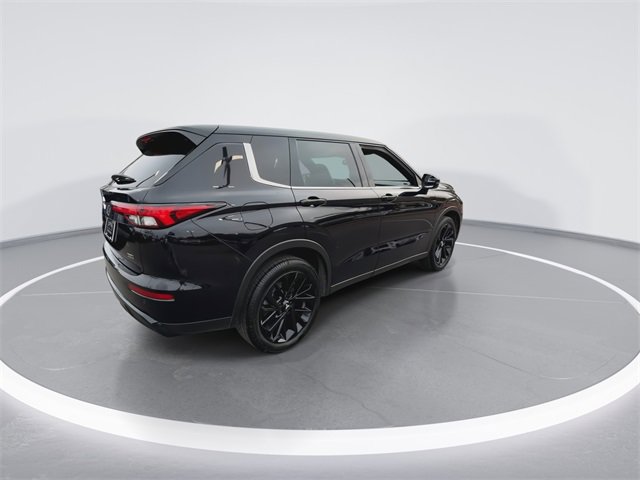 Used 2023 Mitsubishi Outlander SEL image 8