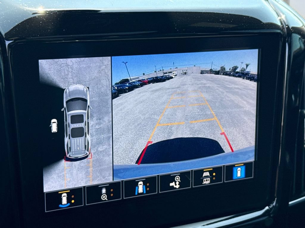 Used 2023 Chevrolet Traverse RS AWD/4WD image 39