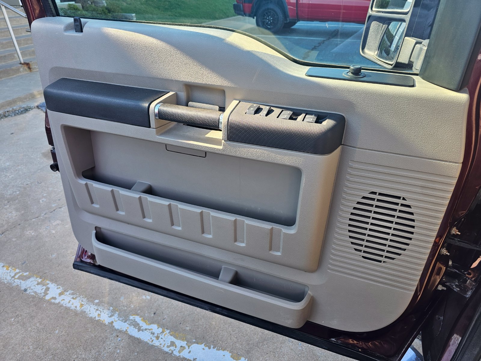 Used 2010 Ford F250 XLT AWD/4WD image 10