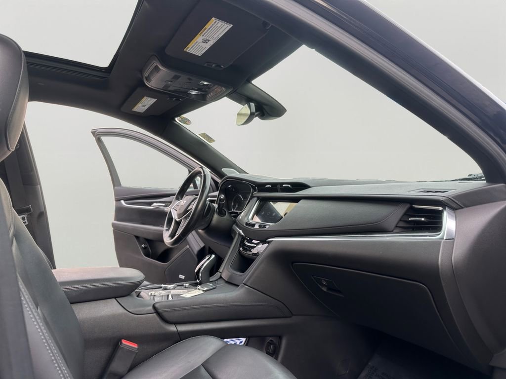 Used 2023 Cadillac XT5 Premium Luxury image 11