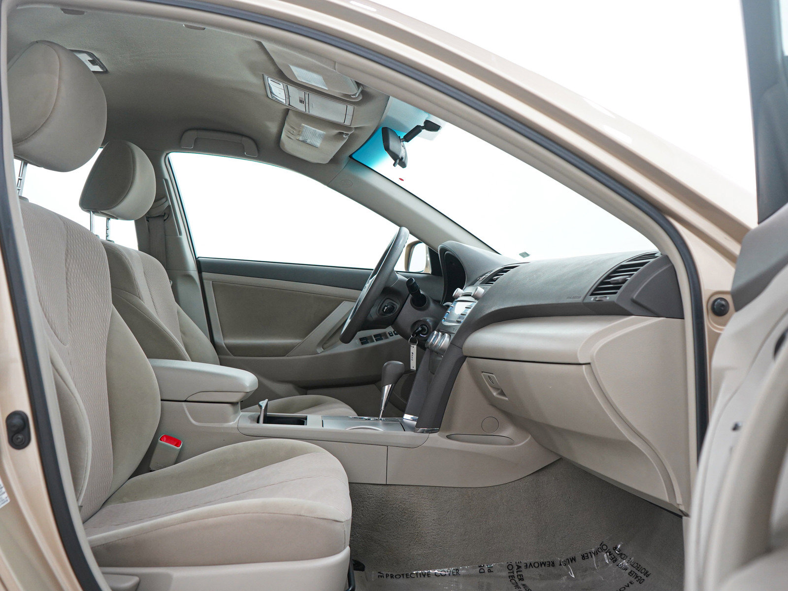 Used 2010 Toyota Camry LE FWD image 11