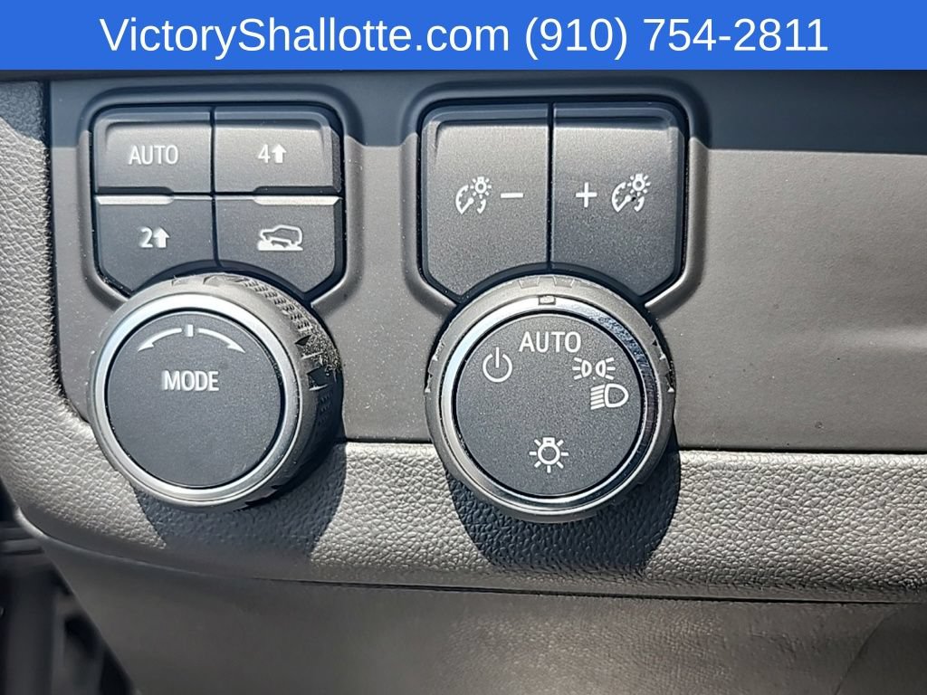 Used 2022 Chevrolet Suburban LT w/ LT Signature Plus Package AWD/4WD image 18