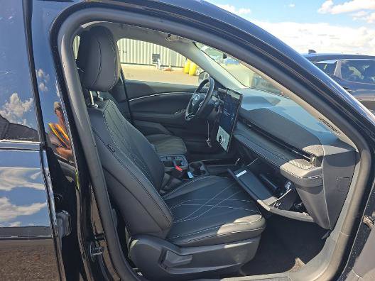 Used 2025 Ford Mustang Mach-E Select w/ Comfort Package Lite AWD/4WD image 2