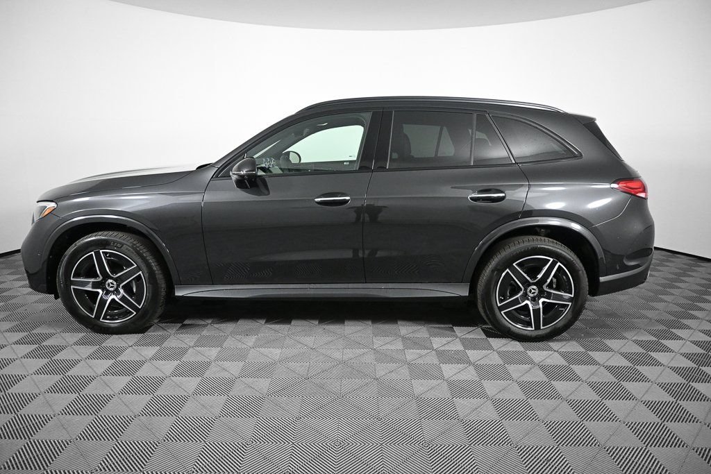 New 2025 Mercedes-Benz GLC 300 4MATIC image 3