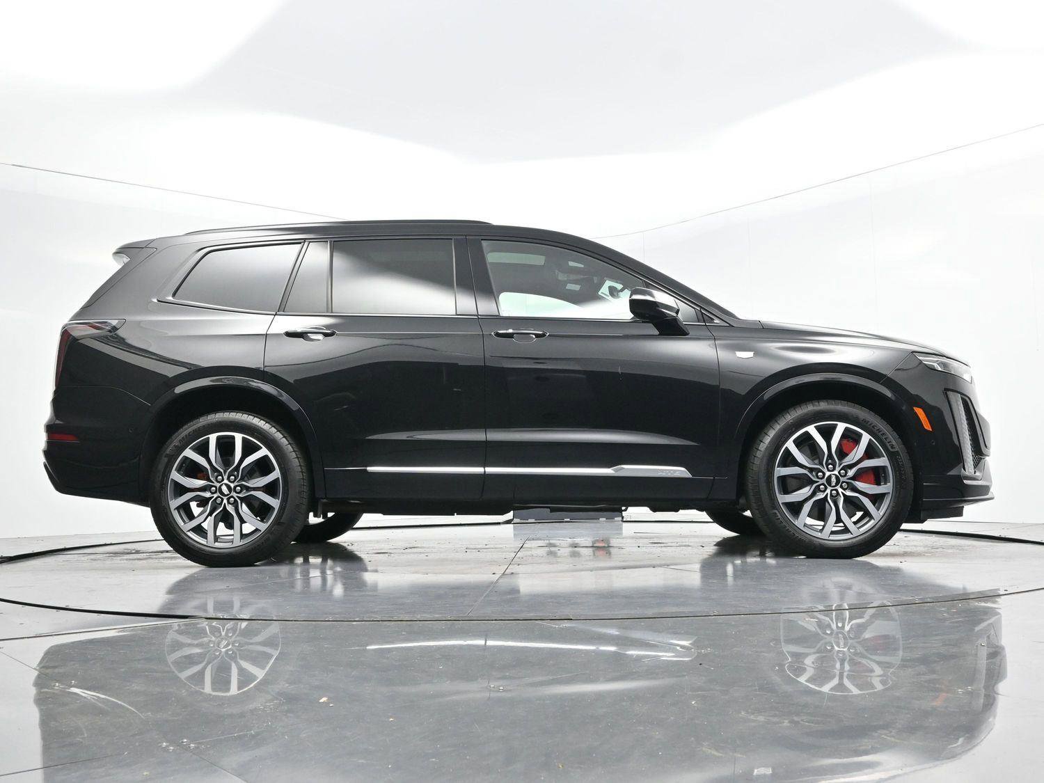 Certified 2024 Cadillac XT6 Sport w/ Platinum Package image 57