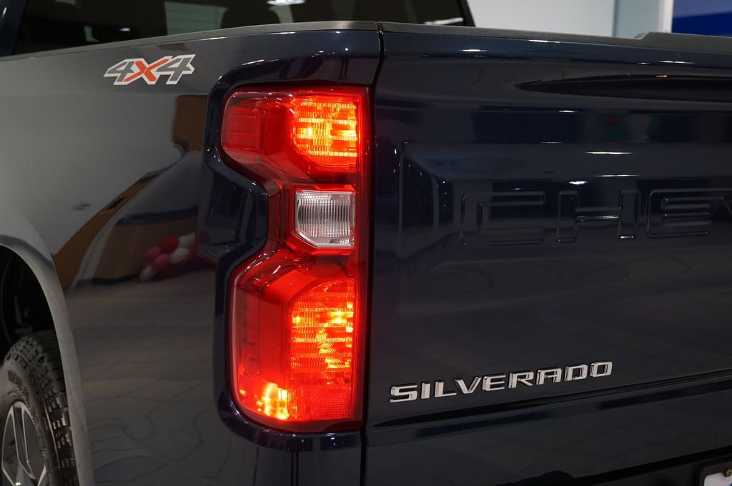 Used 2023 Chevrolet Silverado 1500 LT image 31