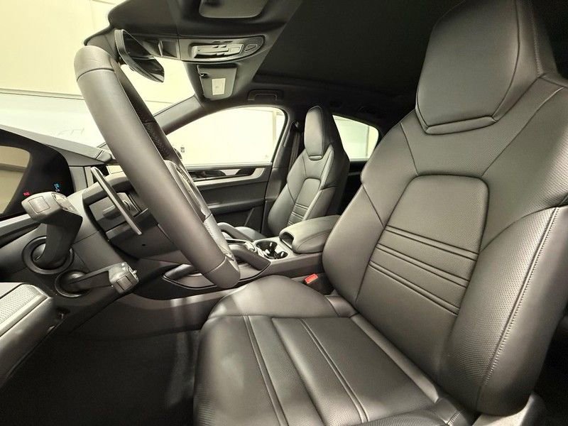 New 2026 Porsche Cayenne S image 5