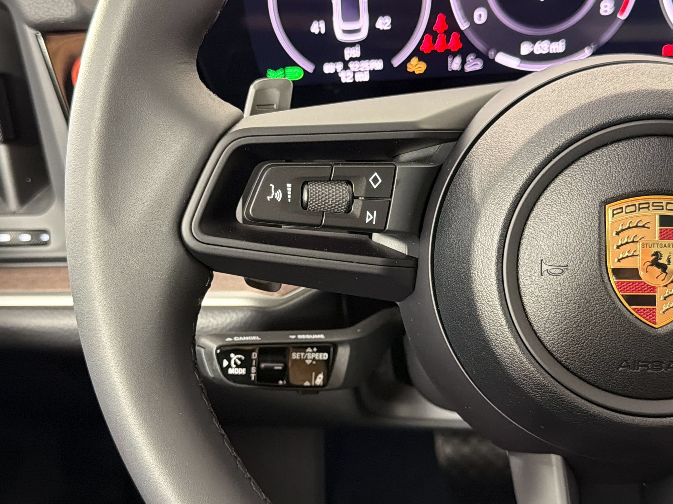 Certified 2026 Porsche Cayenne Coupe AWD/4WD image 22