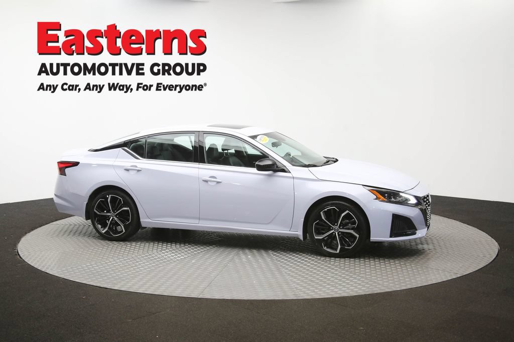 Used 2025 Nissan Altima 2.5 SR w/ SR Premium Package FWD image 47