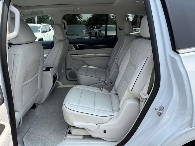 New 2026 Buick Enclave Avenir w/ Super Cruise Package AWD/4WD image 12
