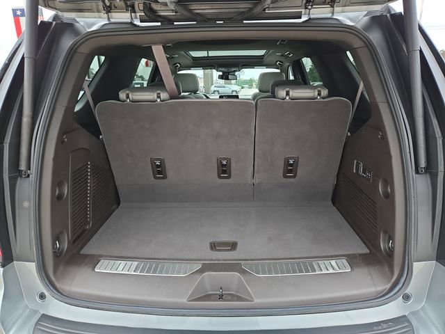 Used 2023 Chevrolet Tahoe Z71 w/ Luxury Package AWD/4WD image 15
