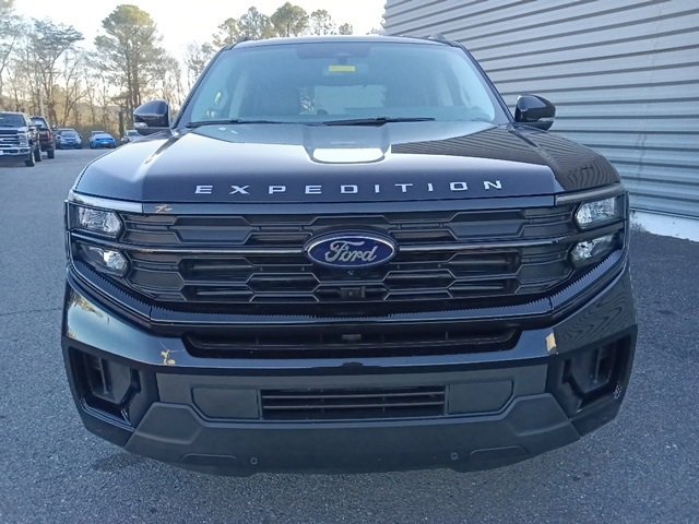 New 2026 Ford Expedition Active image 8