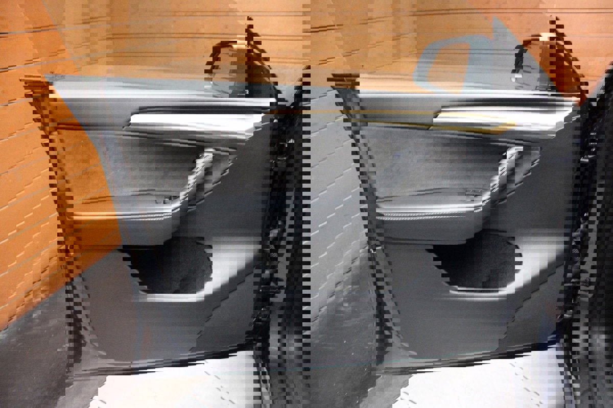 Used 2022 Tesla Model Y Performance image 24