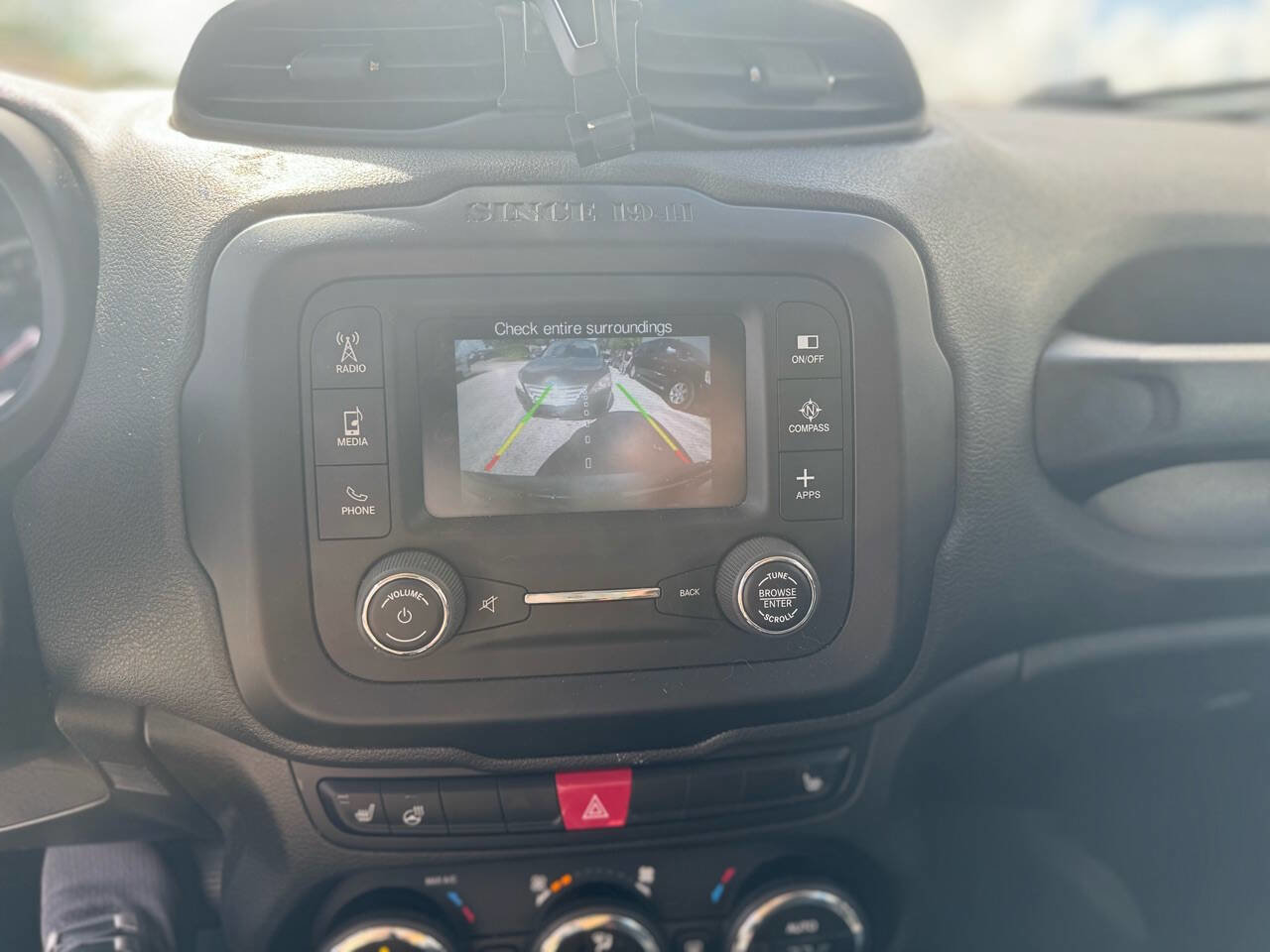 Used 2017 Jeep Renegade Limited FWD image 11