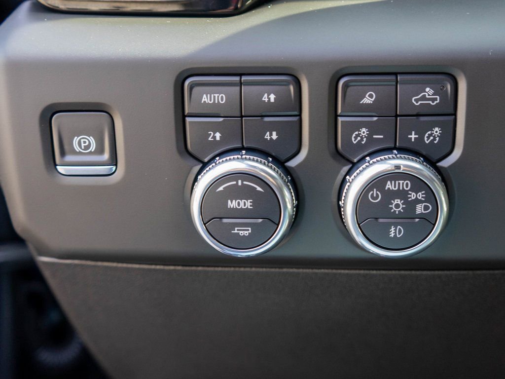 Used 2025 GMC Sierra 3500 AT4 w/ Technology Package image 20