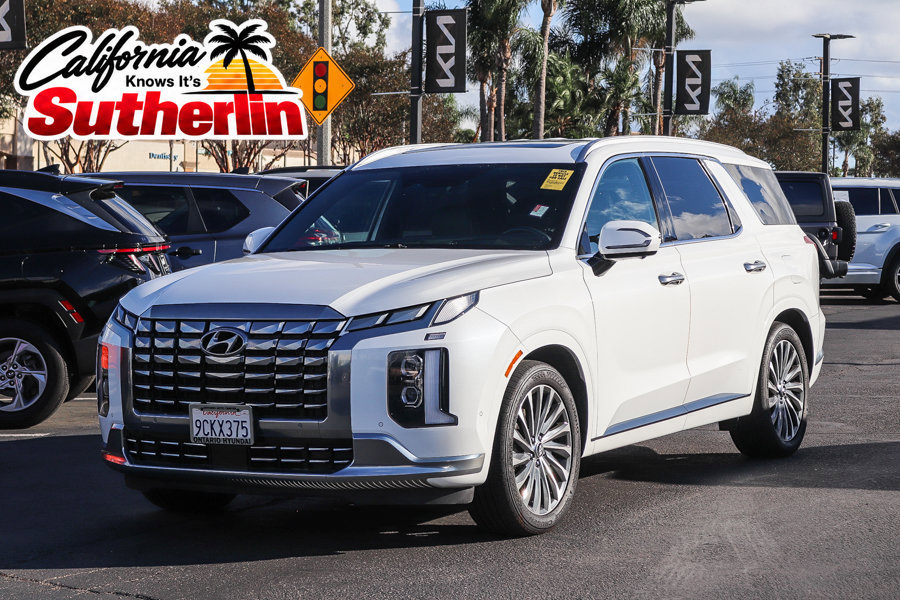 Used 2023 Hyundai Palisade Calligraphy FWD image 1