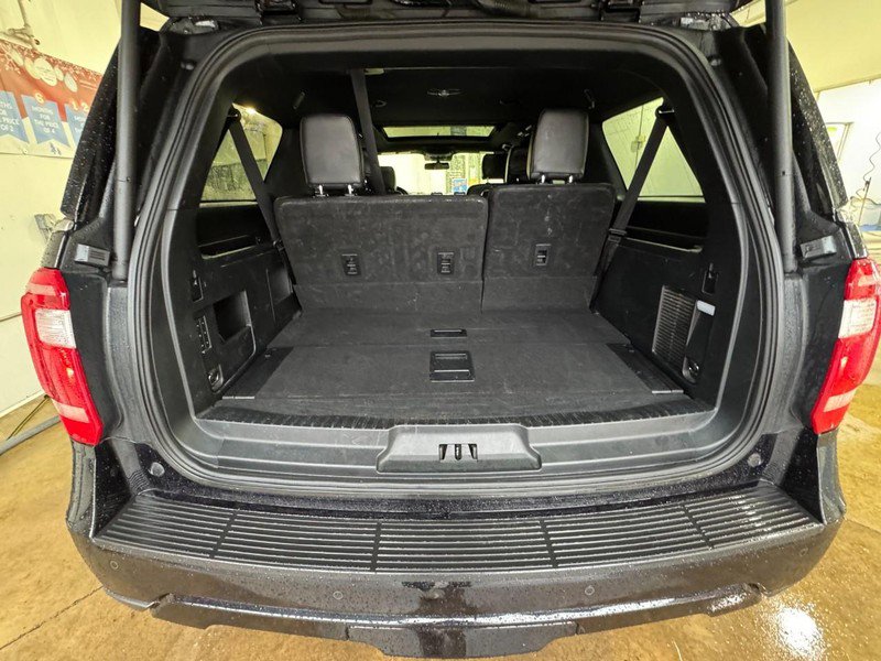 Used 2020 Ford Expedition Max XLT w/ Equipment Group 202A image 9
