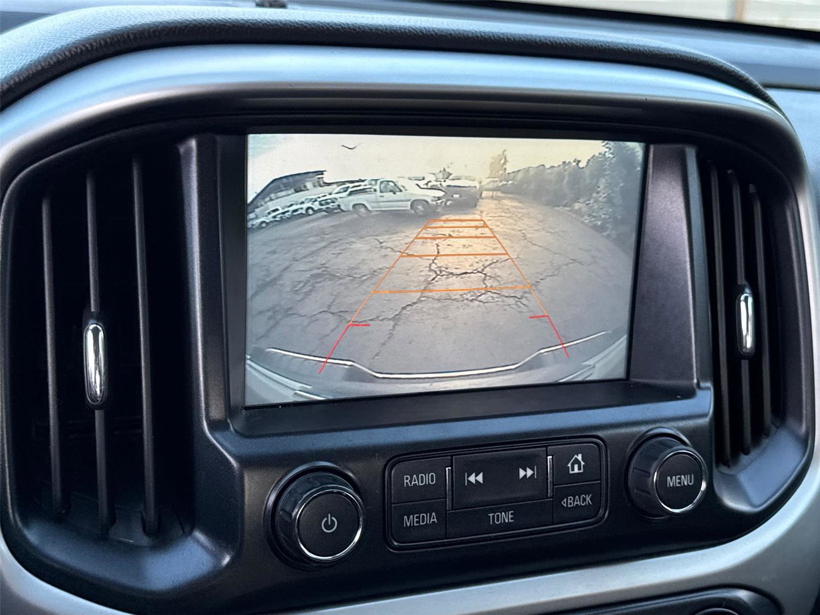 Used 2016 Chevrolet Colorado LT image 28