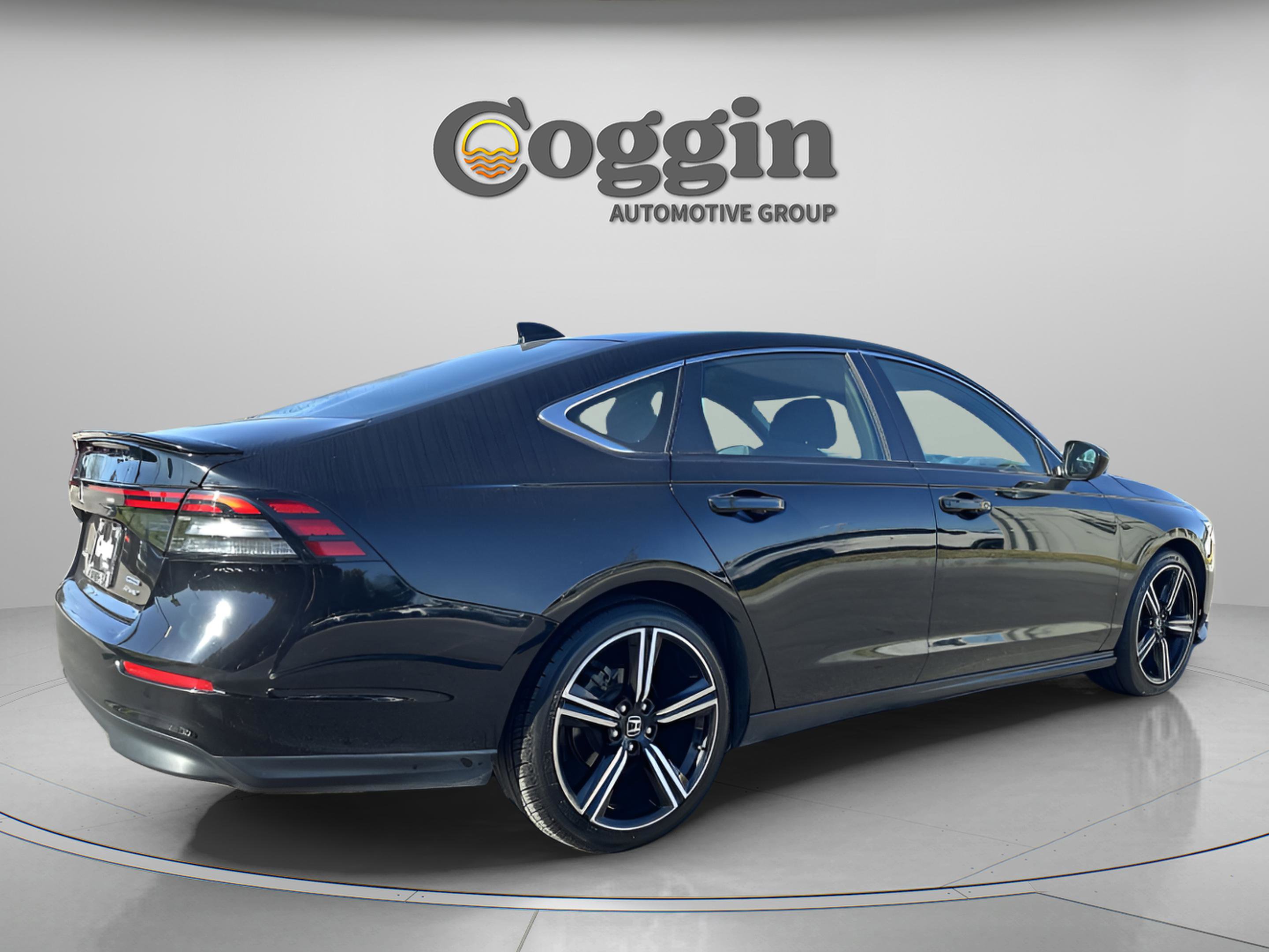 Used 2023 Honda Accord Sport image 6