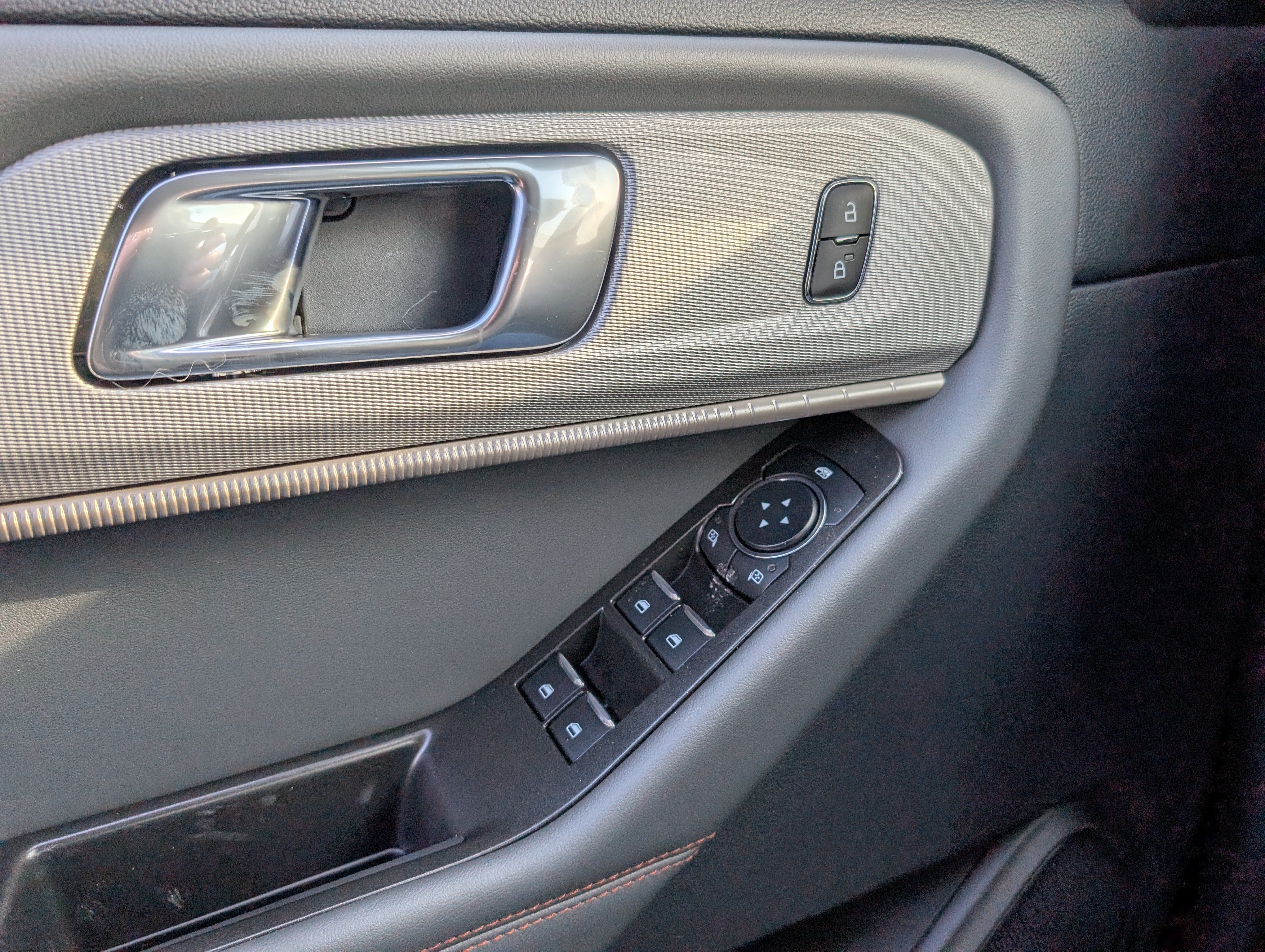 New 2026 Ford Explorer Active AWD/4WD image 16