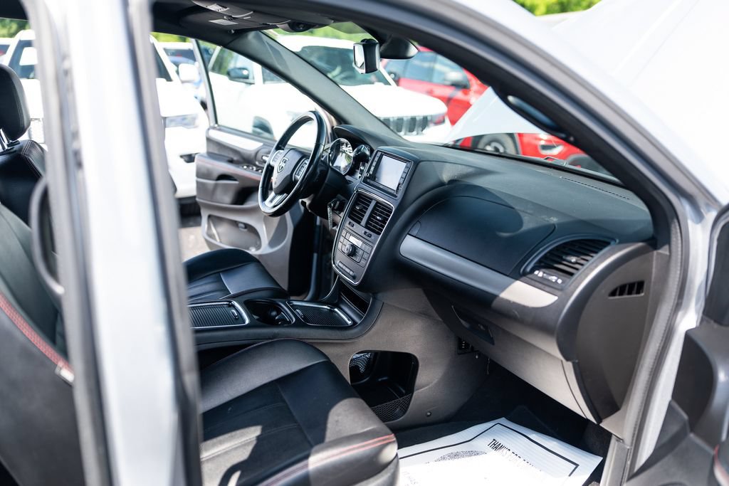 Used 2020 Dodge Grand Caravan GT FWD image 14