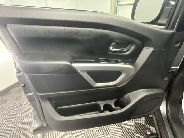 Used 2024 Nissan Titan SV AWD/4WD image 12