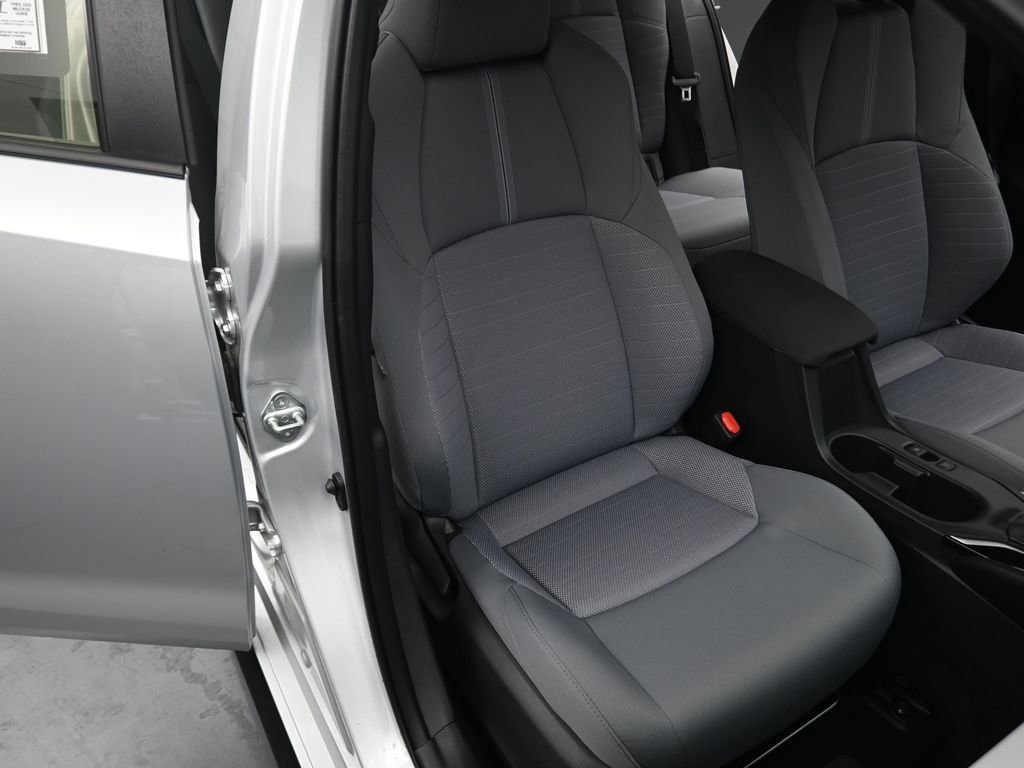 Used 2026 Toyota Corolla SE image 12