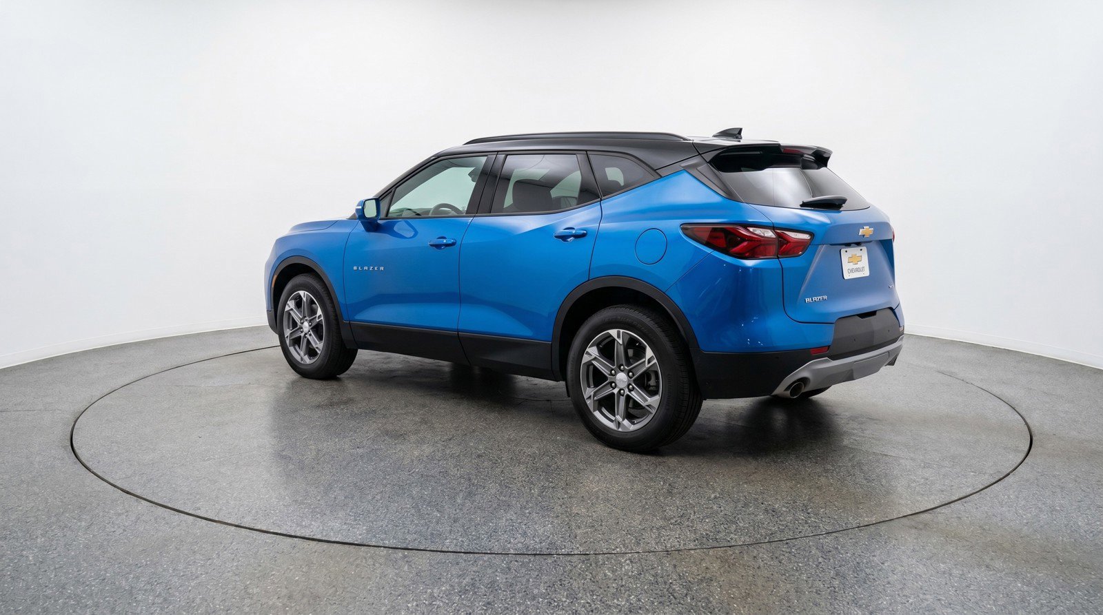 Used 2025 Chevrolet Blazer LT FWD image 6