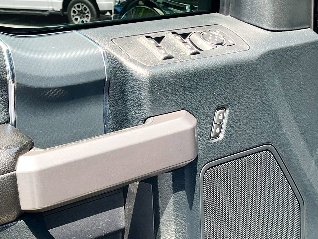 Used 2019 Ford F150 XLT w/ Equipment Group 302A Luxury AWD/4WD image 18