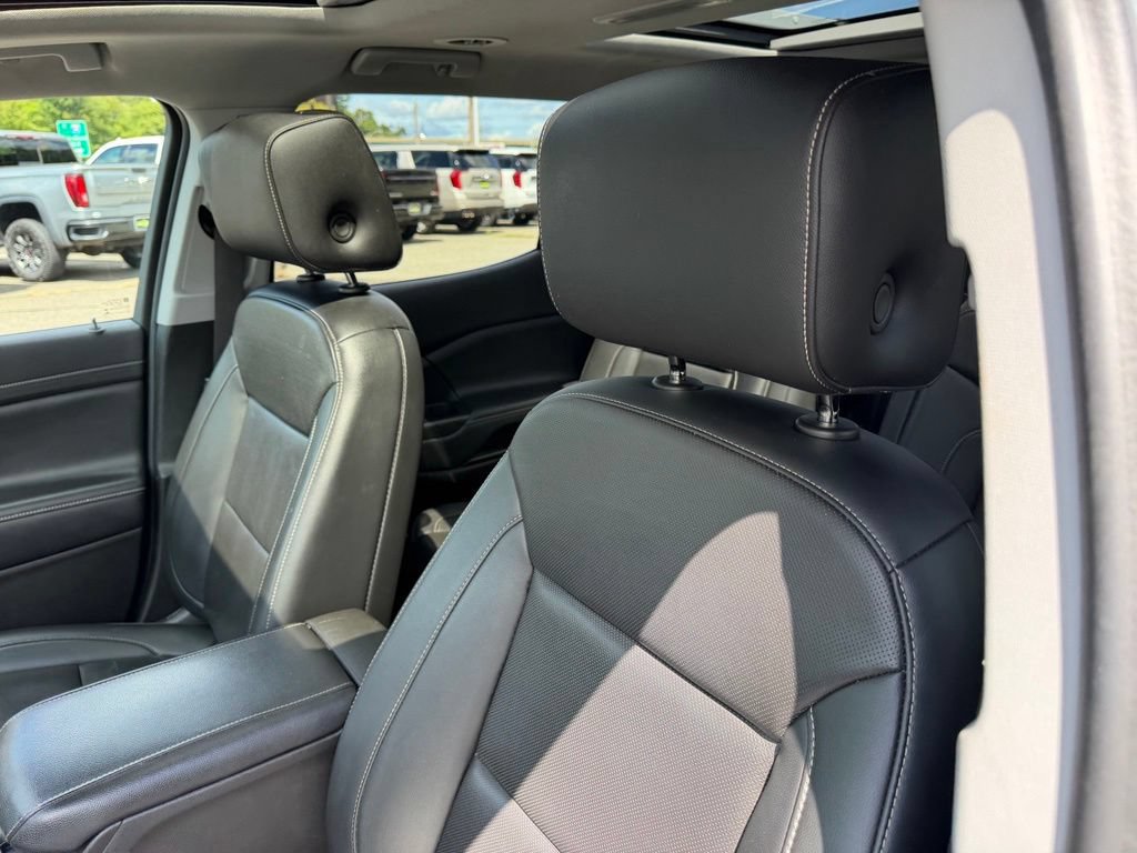 Certified 2023 GMC Acadia SLT w/ Preferred Package AWD/4WD image 16