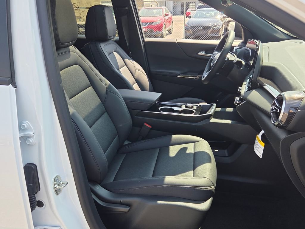 New 2026 Chevrolet Equinox LT w/ Convenience Package II AWD/4WD image 13