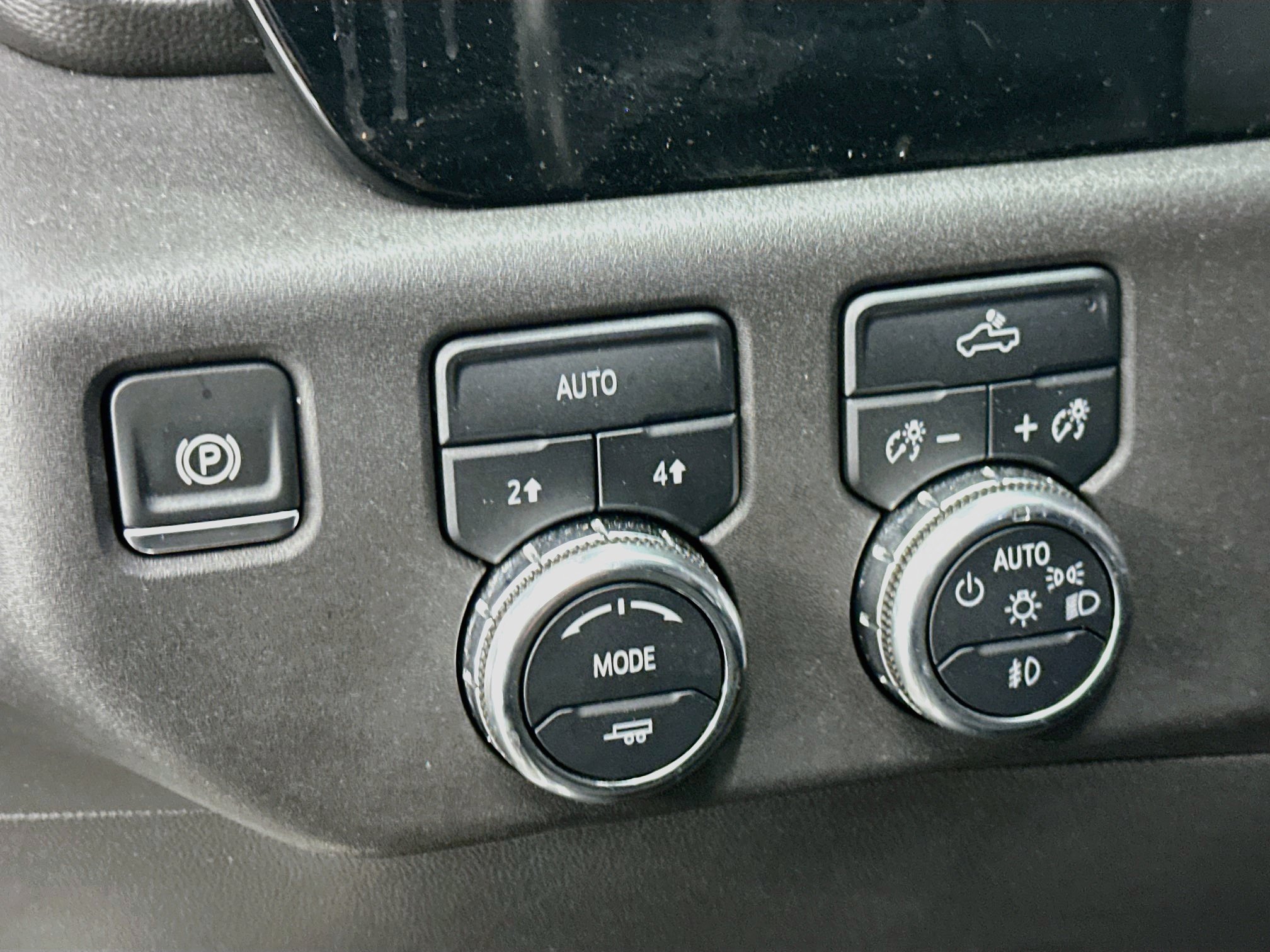 Used 2024 GMC Sierra 1500 Elevation AWD/4WD image 17