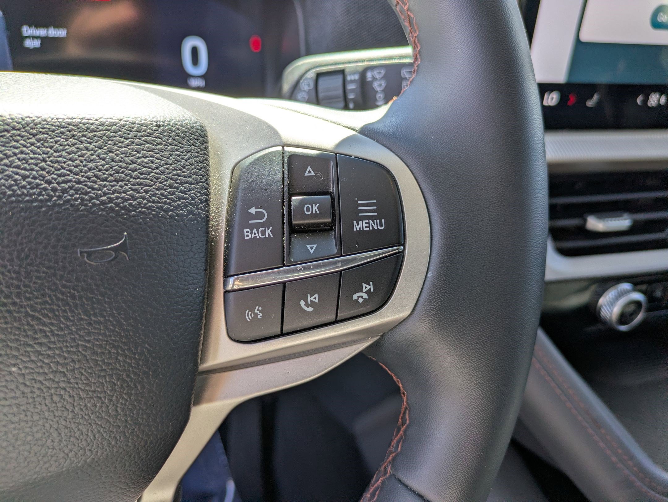 Used 2025 Ford Explorer Active image 18