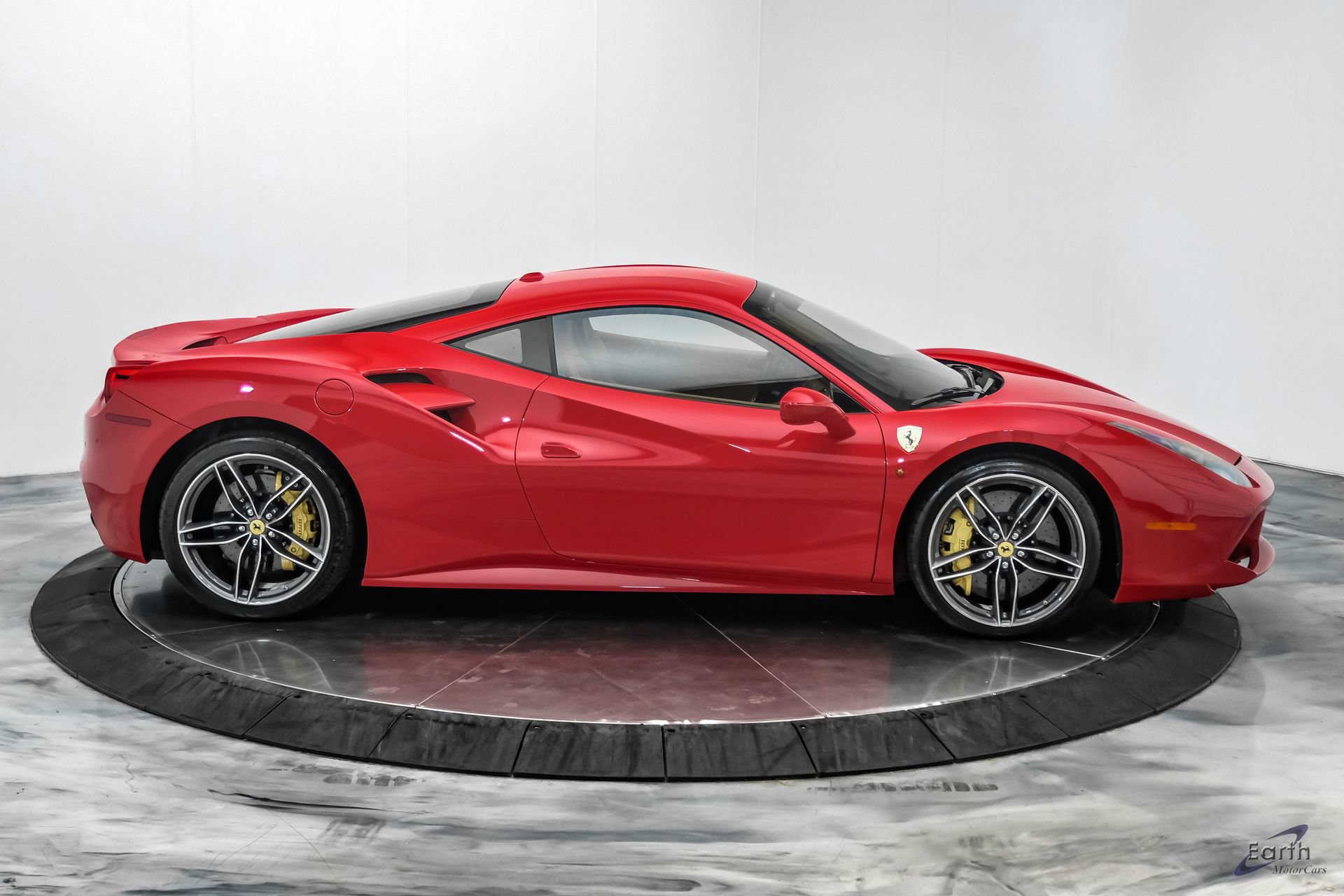 Used 2017 Ferrari 488 GTB RWD image 25