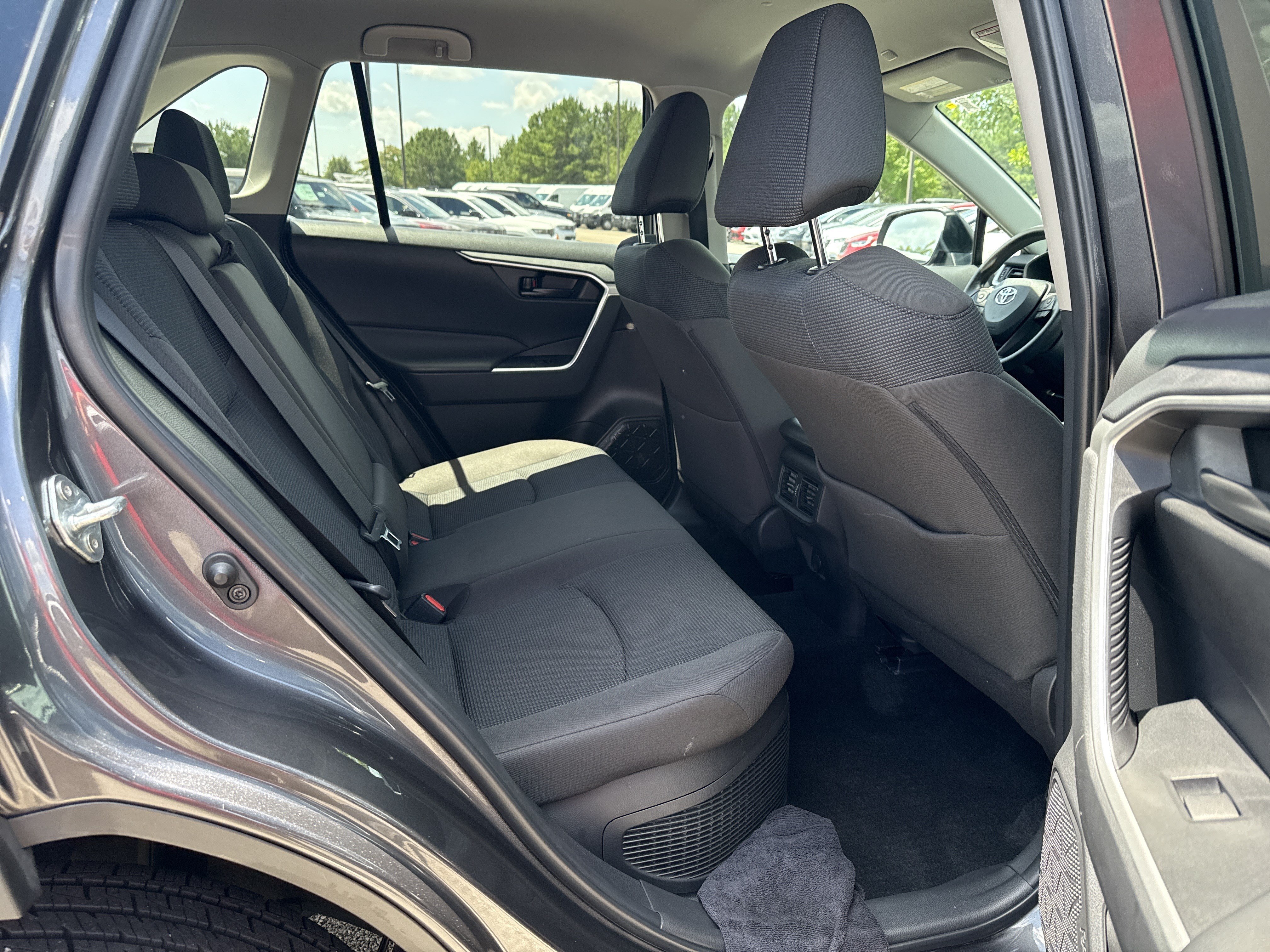 Used 2024 Toyota RAV4 LE AWD/4WD image 15
