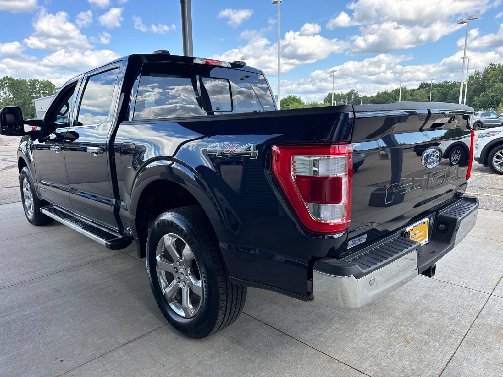 Used 2023 Ford F150 Lariat w/ Equipment Group 502A High AWD/4WD image 5