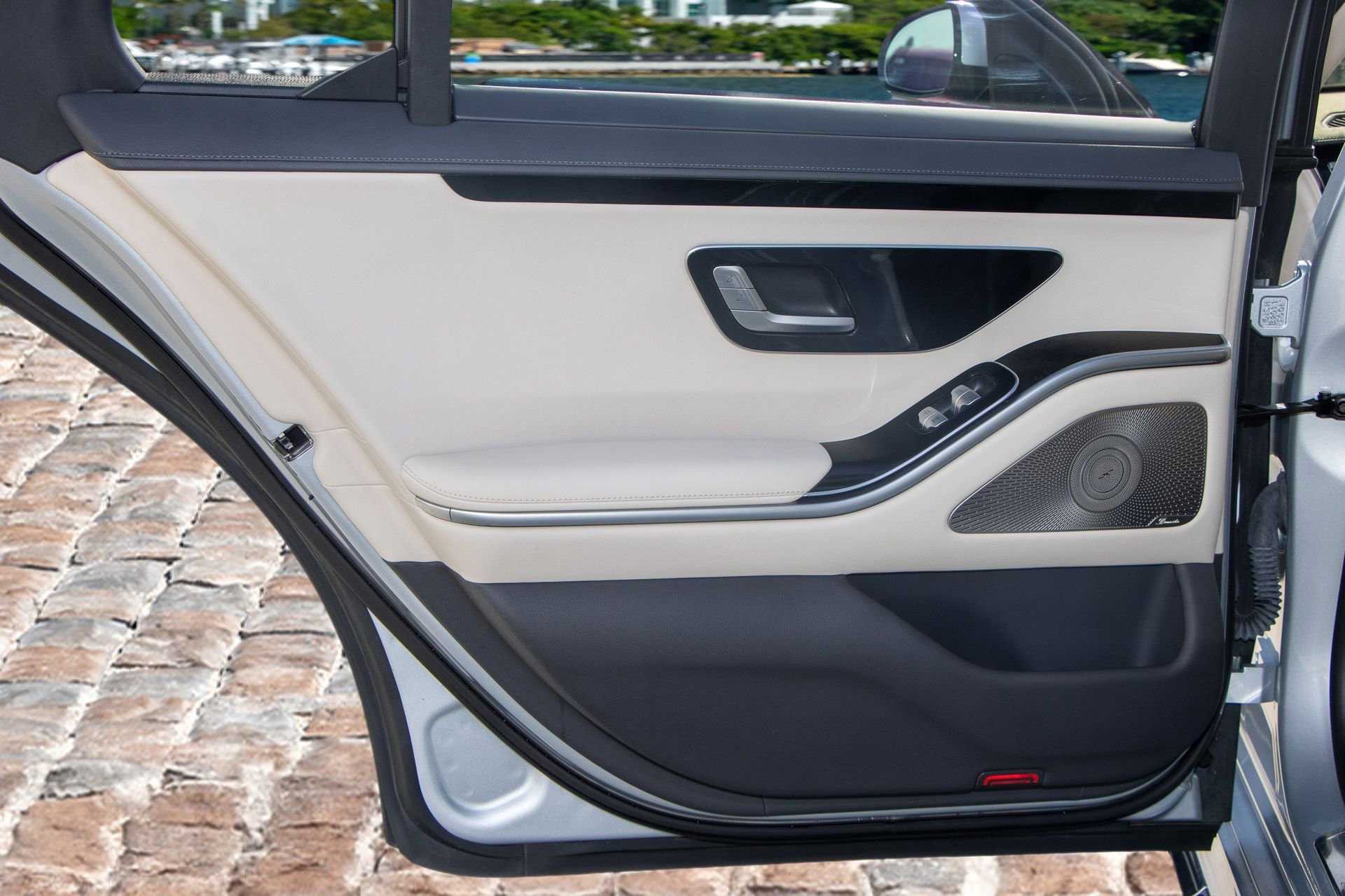 Used 2022 Mercedes-Benz S 500 4MATIC image 10