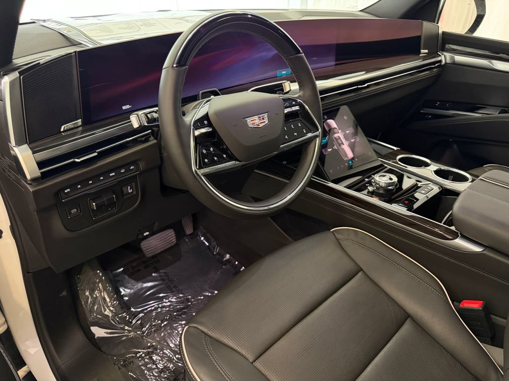 Used 2025 Cadillac Escalade Premium Luxury w/ Touring Package AWD/4WD image 4