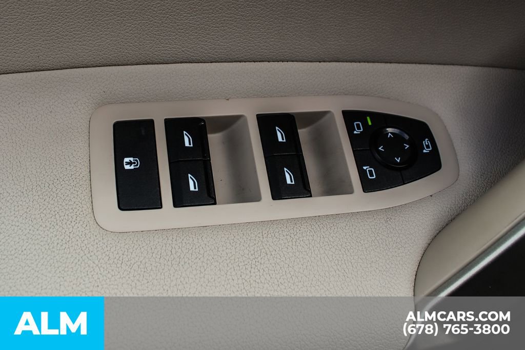 Used 2023 BMW iX xDrive50 image 41