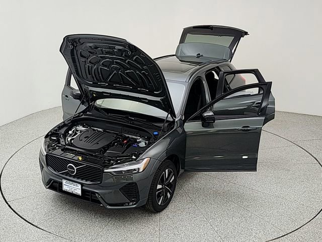 New 2026 Volvo XC60 B5 Plus w/ Protection Package Premier image 21