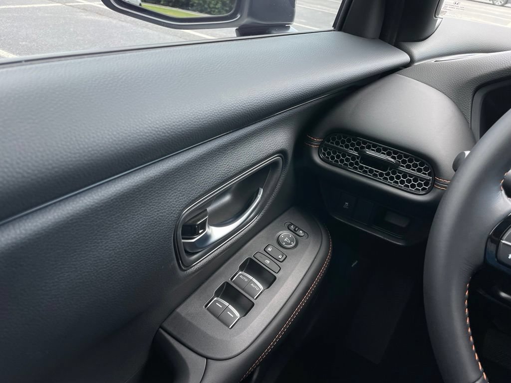 Certified 2026 Honda HR-V Sport image 22