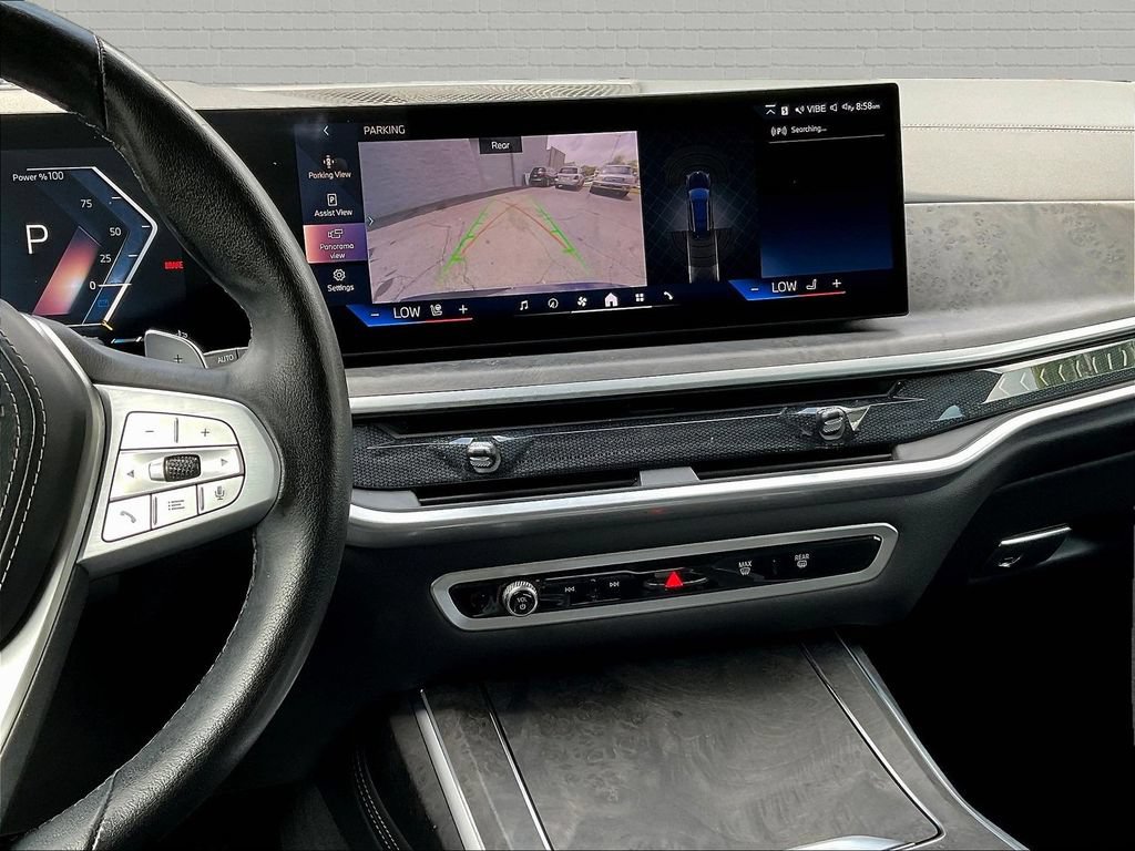 Used 2024 BMW X7 xDrive40i w/ Premium Package AWD/4WD image 9