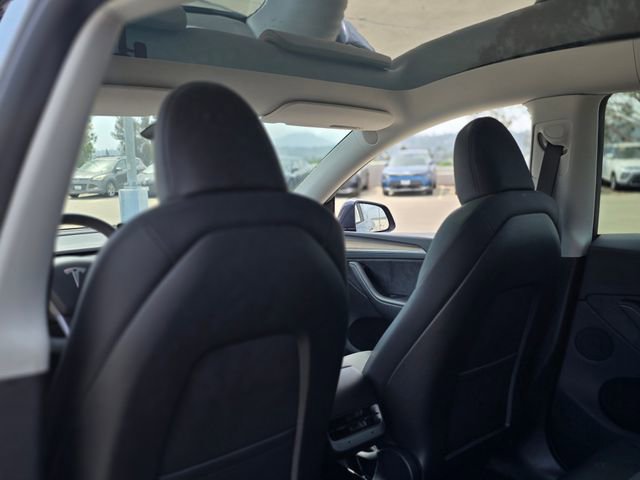 Used 2024 Tesla Model Y Long Range image 18