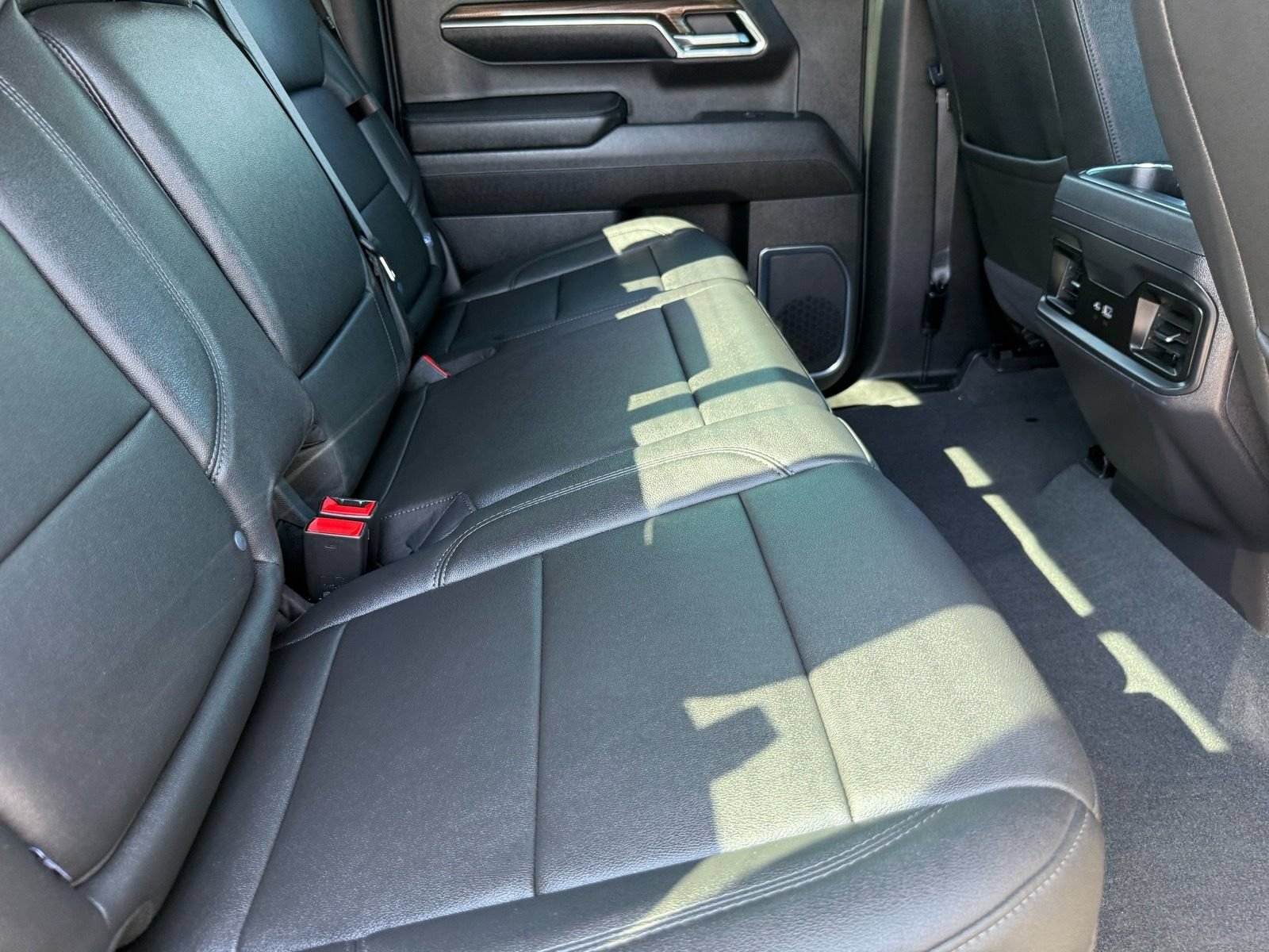 Used 2024 Chevrolet Silverado 1500 LT Trail Boss w/ Convenience Package II AWD/4WD image 29
