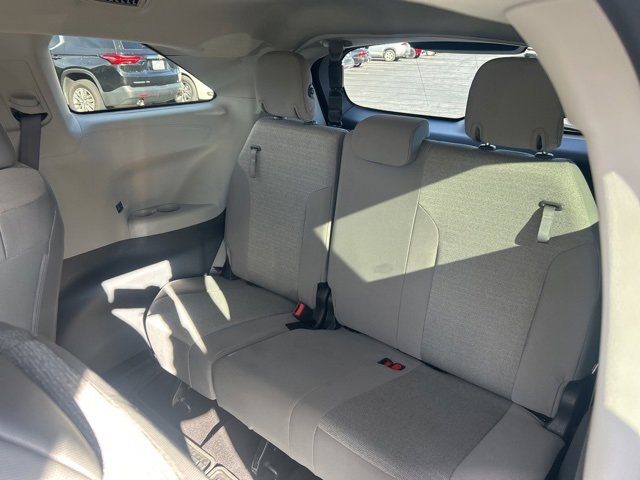 Used 2024 Toyota Sienna LE image 17