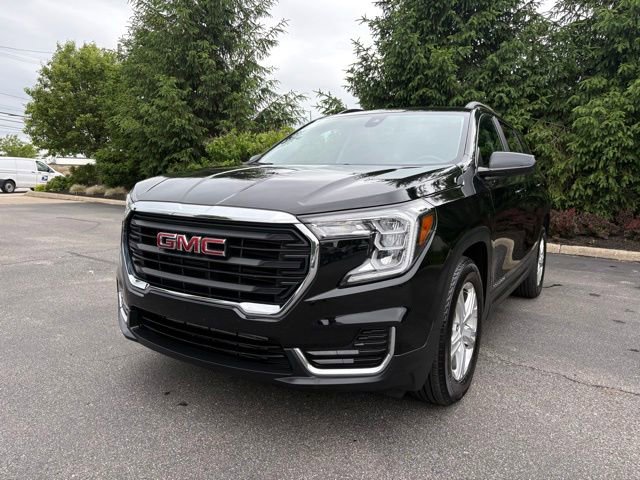 Used 2024 GMC Terrain SLE w/ Driver Convenience Package