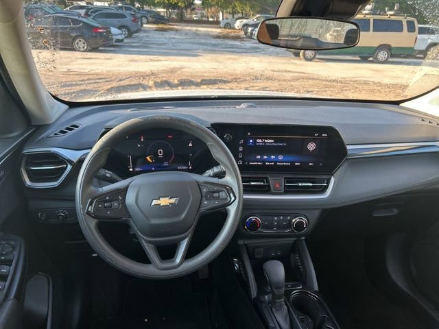 Used 2024 Chevrolet TrailBlazer LS image 11